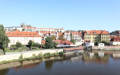 Prague : Votre Guide Hôtels Ultime (Luxe, Moyen, Éco)