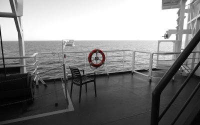 Voyager à petit prix en 2025 : Le guide complet pour des aventures économiques (Vols, Hébergement, Nourriture)