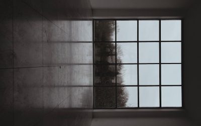 Le Guide Ultime pour Adopter le Minimalisme en 2025 : Simplifiez Votre Vie !