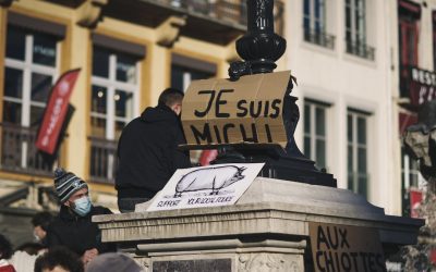 Devenir Influenceur en 2025 : Maîtriser les Réseaux Sociaux et les Nouvelles Tendances