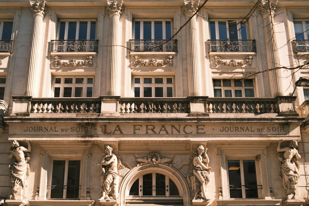 ma-triser-le-swing-trading-une-strat-gie-boursi-re-lucrative-pour-2026-1774592930063