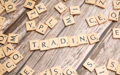 Naviguer la Volatilité : Maîtriser la Stratégie de Straddle pour des Profits en 2026