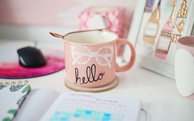 Devenir un Influenceur à Succès en 2026 : Votre Guide Complet pour YouTube, Instagram, TikTok et Facebook