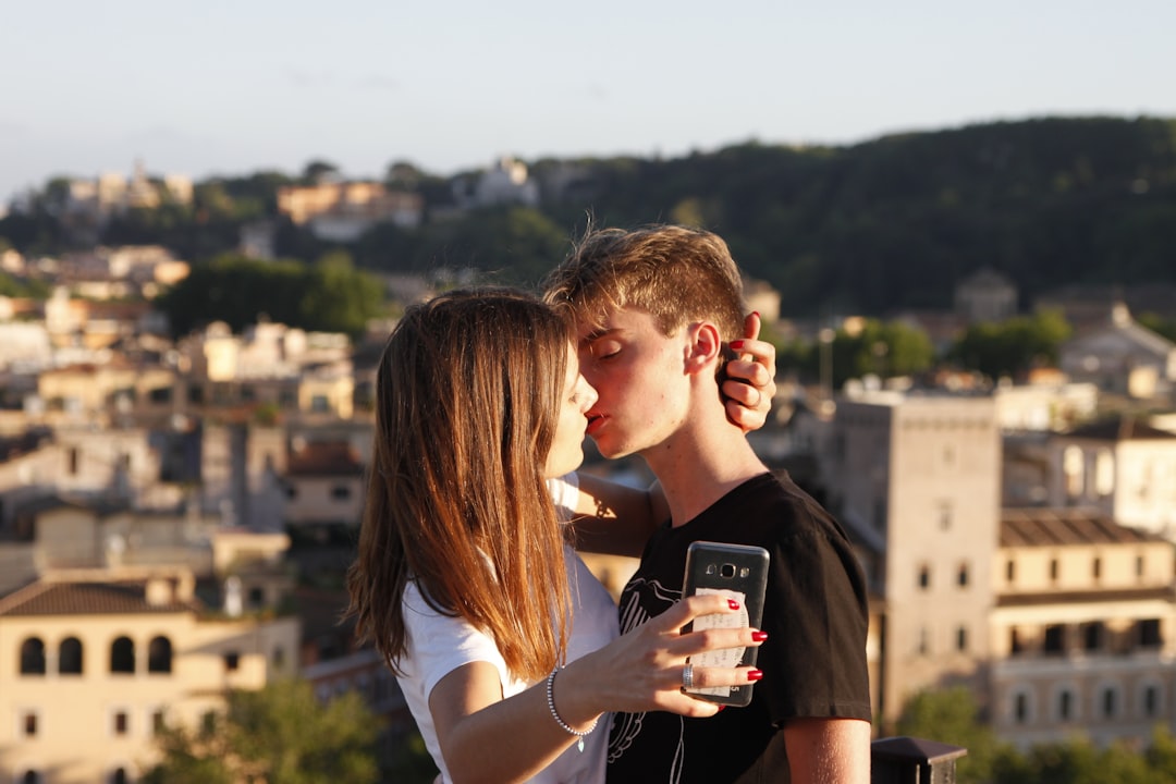 l-amour-en-2026-d-cryptez-votre-compatibilit-astrologique-pour-des-relations-panouies-1781267351665