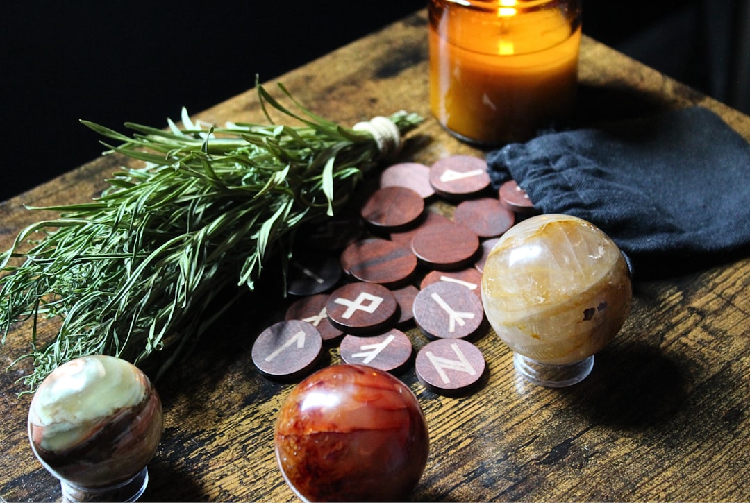 l-astrologie-amoureuse-en-2026-d-cryptez-la-compatibilit-de-votre-couple-avec-les-toiles-1781116159995