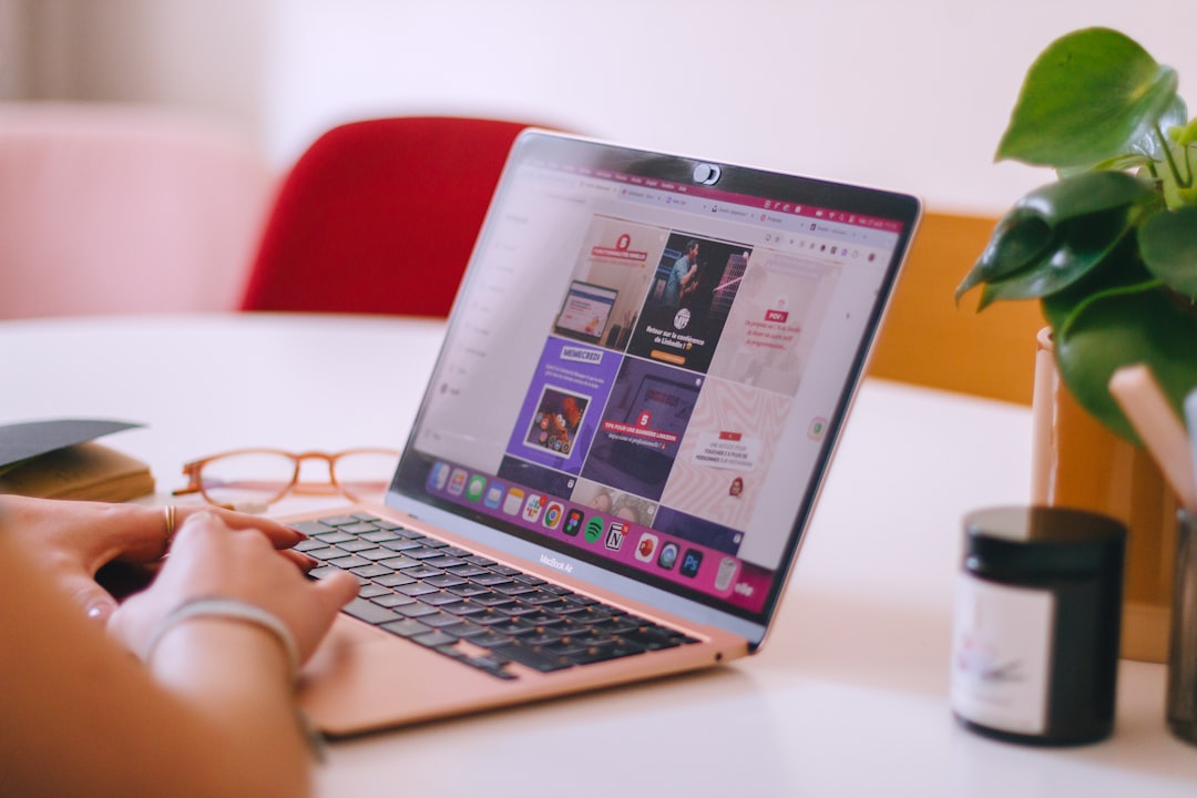 devenir-un-influenceur-succ-s-en-2026-le-guide-complet-pour-youtube-instagram-tiktok-et-facebook-1785641333831