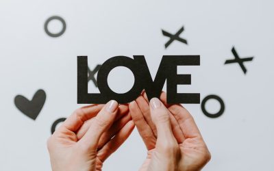 Compatibilité Astrologique : Mythe ou Réalité pour les Couples Modernes ?