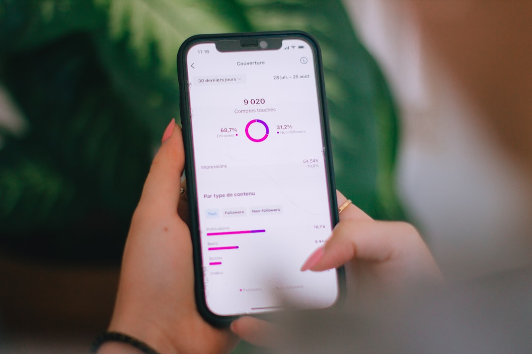 devenir-influenceur-en-2026-le-guide-complet-pour-briller-sur-youtube-instagram-tiktok-et-facebook-1788827340021
