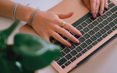 Devenir un Influenceur à Succès en 2026 : Maîtriser YouTube, Instagram, TikTok et Facebook