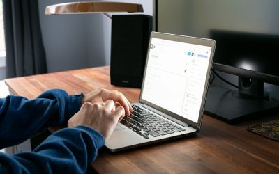 Devenir Influenceur en 2026 : Le Guide Complet pour Briller sur YouTube, Instagram, TikTok et Facebook