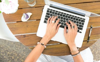 Devenir Influenceur en 2026 : Naviguer entre Authenticité, Réglementation et IA