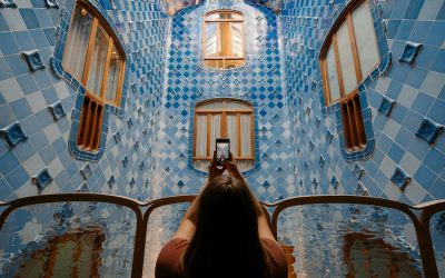 Devenir Influenceur en 2026 : Votre Guide Complet pour Briller sur YouTube, Instagram et TikTok !