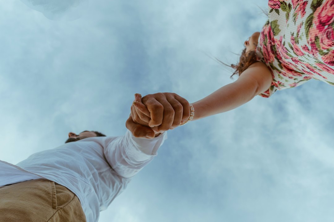 mbti-et-la-compatibilit-amoureuse-d-passer-les-id-es-re-ues-en-2026-1793330947956